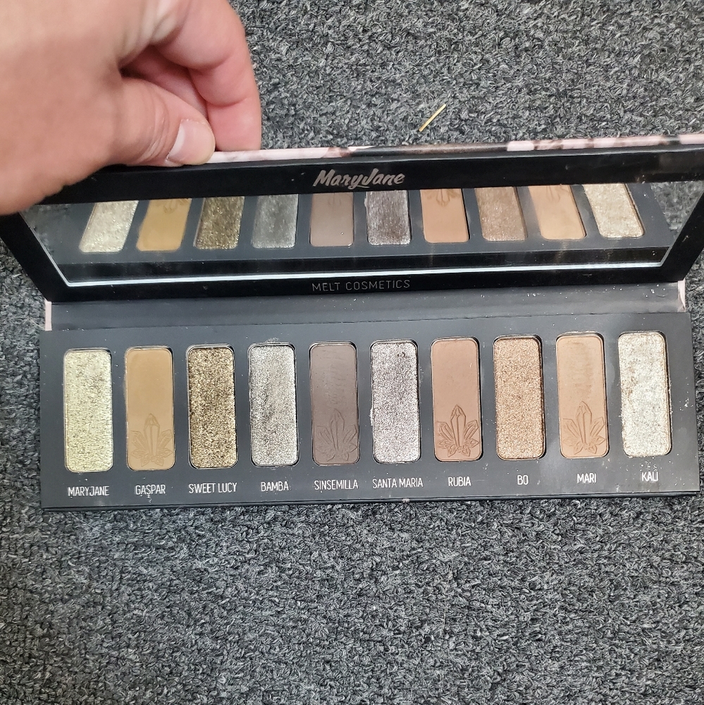 Melt MaryJane palette 🤍🤎